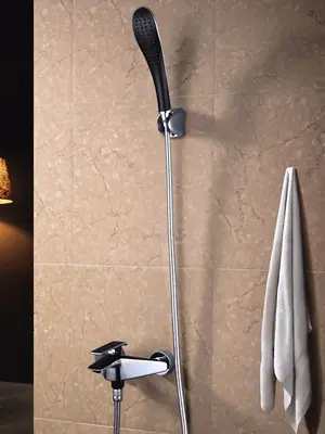 Смеситель для ванны с коротким изливом и душем Rose R1302H