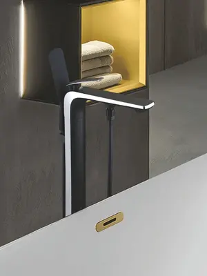 Напольный смеситель для ванны с душем Rose R1322H