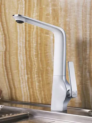 Высокий однорычажный смеситель для кухни на мойку Rose R1313F