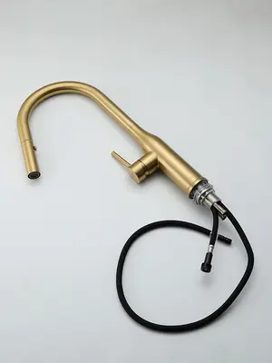 Однорычажный смеситель для кухни с выдвижной лейкой Gappo G4398-43