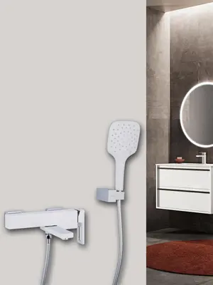 Смеситель для ванны с коротким изливом и душем Gappo G3217-8