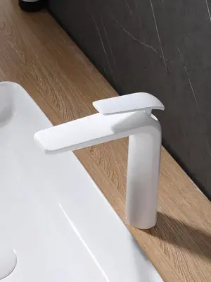 Высокий смеситель для накладной раковины в ванну Rose R3911C