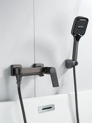 Смеситель для ванны с коротким изливом и душем Shevanik S4102T