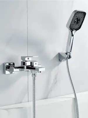 Смеситель для ванны с коротким изливом и душем Shevanik S9602