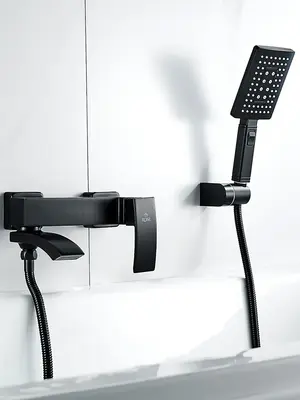 Смеситель для ванны с коротким изливом и душем Rose R1552H