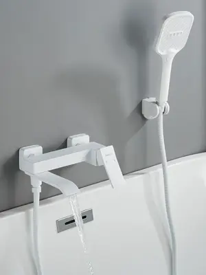 Смеситель для ванны с коротким изливом и душем Shevanik S4002C