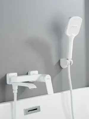 Смеситель для ванны с коротким изливом и душем Shevanik S4102C