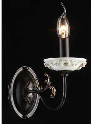 Бра Maytoni Verdi ARM565-01-R