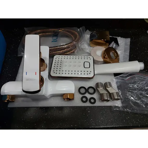 Смеситель для ванны Ledeme 7 L3274WR с душевой лейкой белый/золото, изображение 3