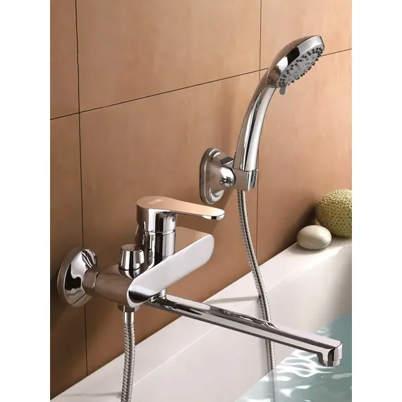 Смеситель для ванны с длинным изливом и душем Shevanik S5622