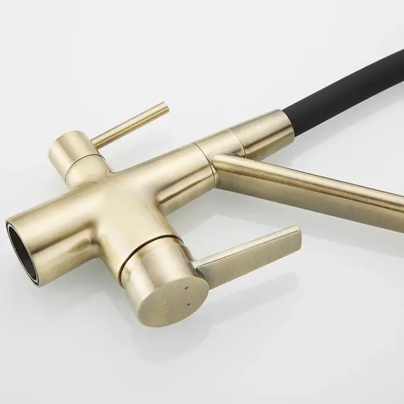 Смеситель для кухни с гибким изливом Rose R558Q бронза/черный, изображение 12