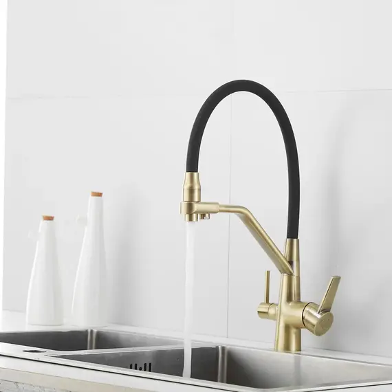 Смеситель для кухни с гибким изливом Rose R558Q бронза/черный, изображение 19