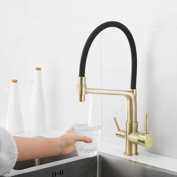 Смеситель для кухни с гибким изливом Rose R658Q бронза/черныйн, изображение 15