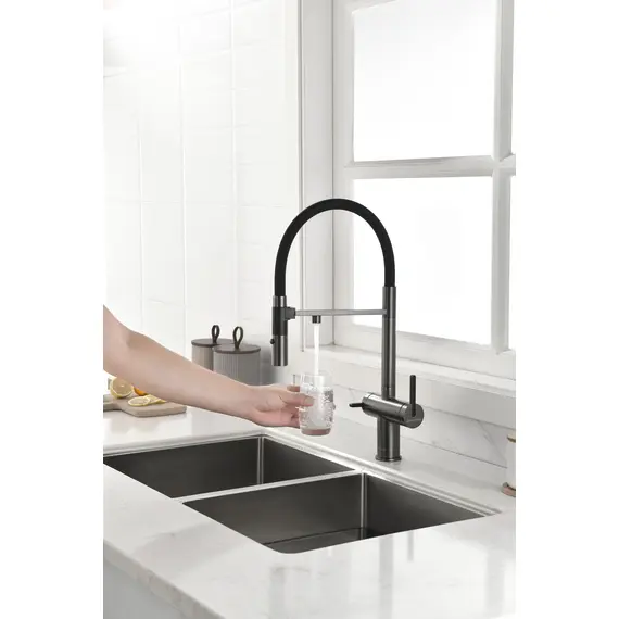 Смеситель для кухни Paulmark Starke Gravity Gr213888-GM под фильтр с гибким изливом беретта, изображение 8