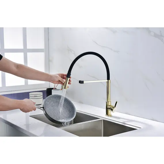 Смеситель для кухни Paulmark Halt Ha214021-G с гибким изливом золото, изображение 4