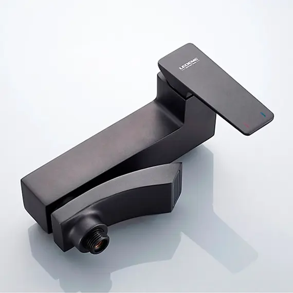 Смеситель для ванны Ledeme R L3178U графит с коротким поворотным изливом, изображение 3