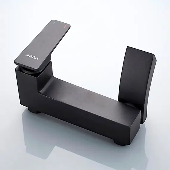 Смеситель для ванны Ledeme R L3178U графит с коротким поворотным изливом, изображение 4