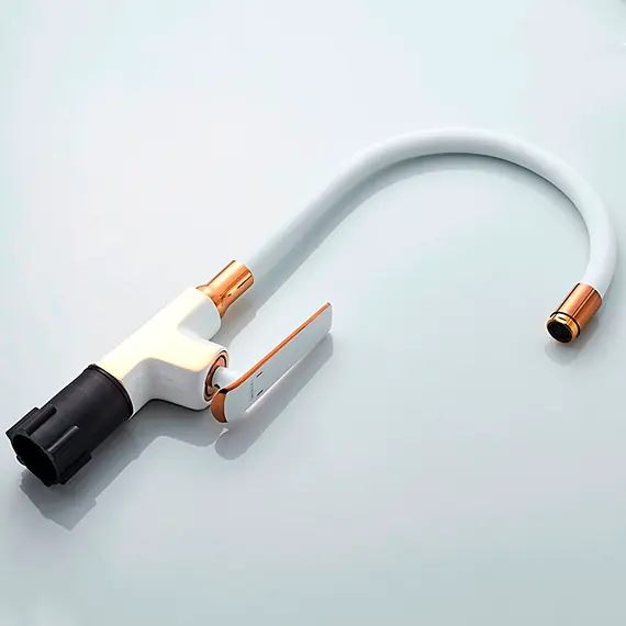 Смеситель для кухни с гибким изливом Ledeme L4074WR-3 белый/золото, изображение 3