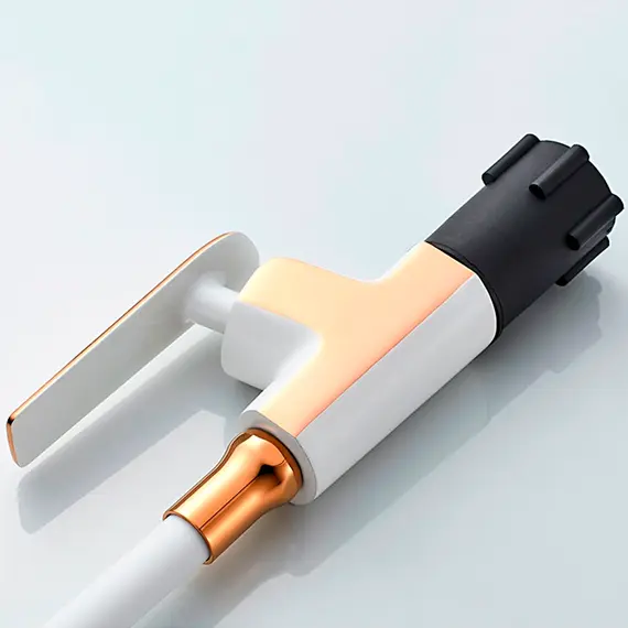 Смеситель для кухни с гибким изливом Ledeme L4074WR-3 белый/золото, изображение 7