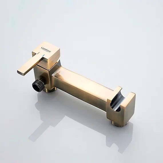 Смеситель с гигиеническим душем Ledeme L5398C-7 бронзовый сатин, изображение 3