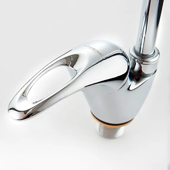 Смеситель для кухни с гибким изливом с душем Ledeme R L4302-B силумин хром, изображение 11