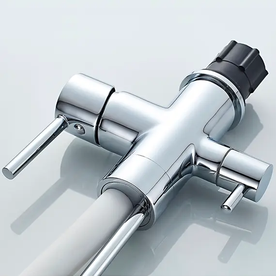 Смеситель для кухни с гибким изливом и встроенным краном под фильтр питьевой воды Ledeme L4755-3 белый/хром, изображение 5