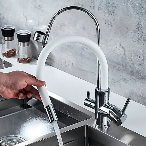 Смеситель для кухни с гибким изливом и встроенным краном под фильтр питьевой воды Ledeme L4755-3 белый/хром, изображение 6