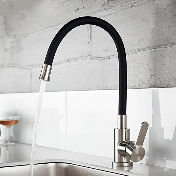 Смеситель для кухни с гибким изливом Ledeme R L74004-2 черный/нержавеющая сталь, изображение 5