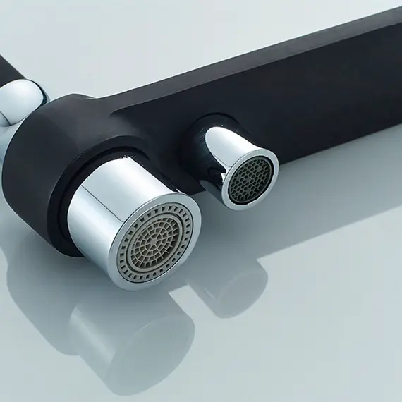 Смеситель для кухни с гибким изливом и встроенным краном под фильтр питьевой воды Gerhans K14090B-2 черный, изображение 5