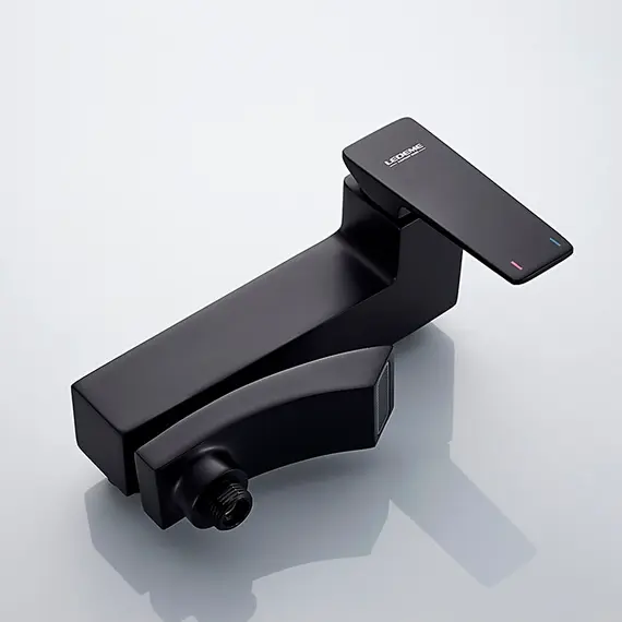 Смеситель для ванны Ledeme R L3178B матовый черный с коротким поворотным изливом, изображение 3