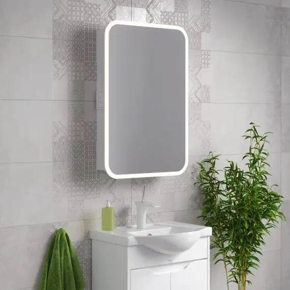 Зеркальный шкаф Alavann Lana 55 см, с розеткой, нейтральная подсветка, изображение 2