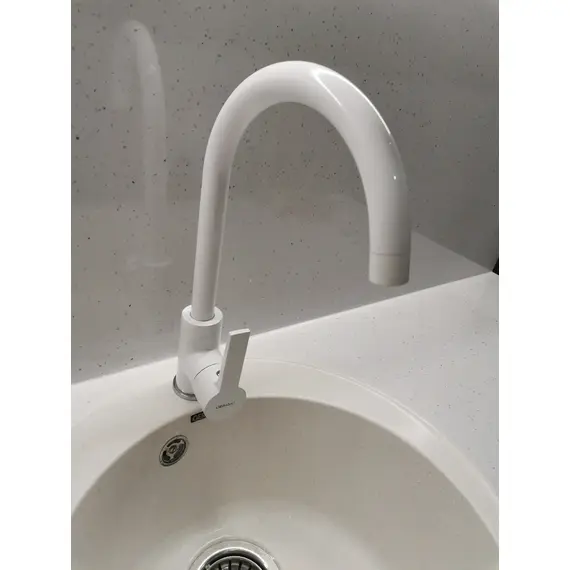 Смеситель для кухни Gerhans K14084W поворотный, белая эмаль, изображение 4