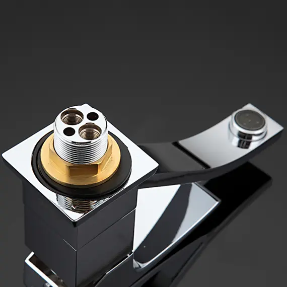 Однорычажный смеситель для кухонной мойки-раковины с поворотным изливом Gappo G4507, изображение 2