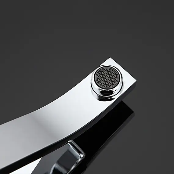 Однорычажный смеситель для кухонной мойки-раковины с поворотным изливом Gappo G4507, изображение 9