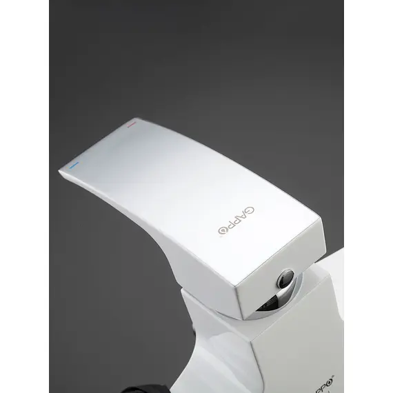 Смеситель для ванны с длинным изливом и душем Gappo G2207-7