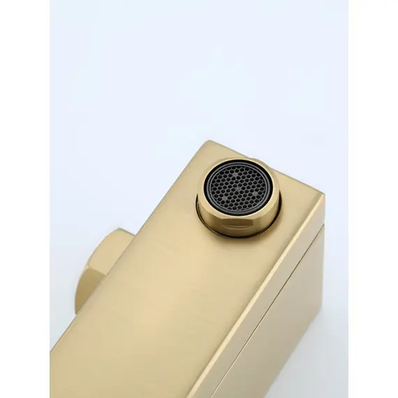 Смеситель для ванны с коротким изливом и душем Gappo G3217-3