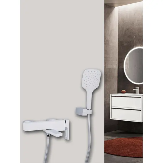 Смеситель для ванны с коротким изливом и душем Gappo G3217-8