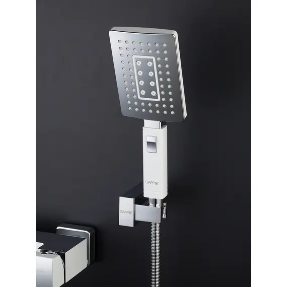 Смеситель для ванны с коротким изливом и душем Gappo G3207-8 Смеситель для ванны с коротким изливом и душем Gappo G3207-8