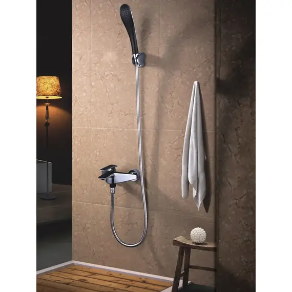 Смеситель для ванны с коротким изливом и душем Rose R1302H, изображение 2